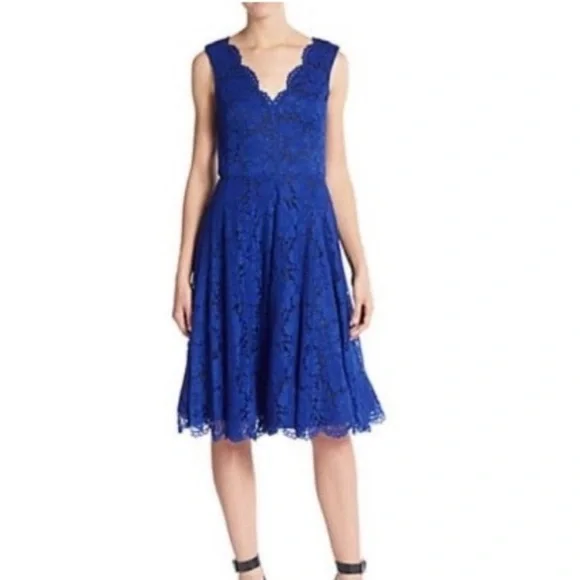 green emerald velvet dress Vera Wang FRANIA main image 1
